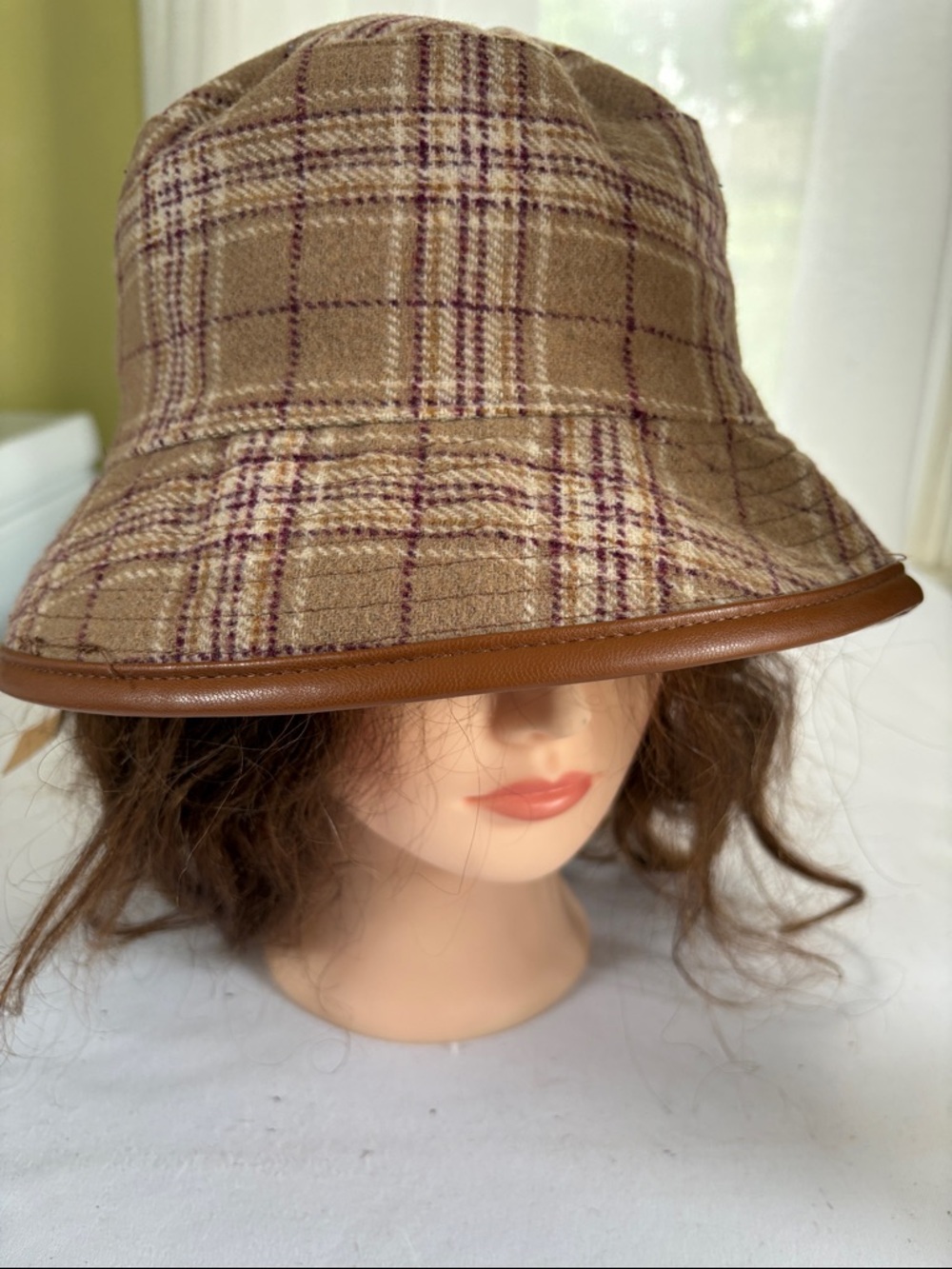 Steve Madden NWT Tand and Burgundy Poly Blend Bucket Hat One Size